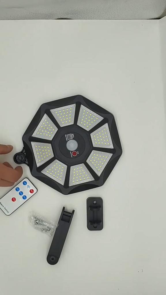 168LED solcellelys med bevegelsessensor Utendørs gatelys Lys drevet utendørs lys Bevegelsessensor for gårdsgatelampe