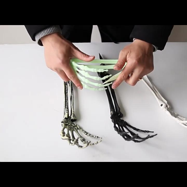 Realistic Skeleton Stakes Halloween Decorations Outdoor for Lawn Garden Zombie Hands and Skull Set for Outdoor Yard Graveyard Scene