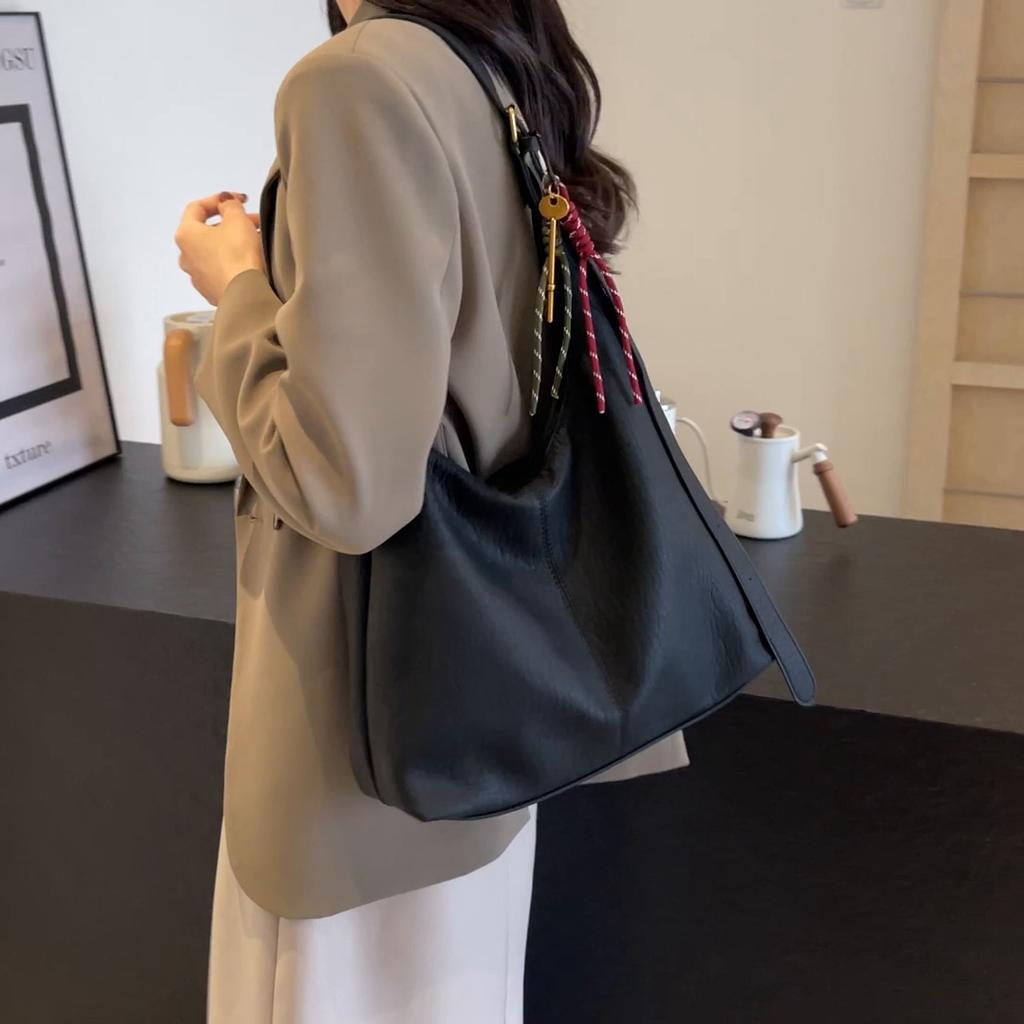 Vintage Large Capacity Tote Bag Women's Shoulder Bag Solid Color Crossbody Bag Soft Leather Underarm Bag