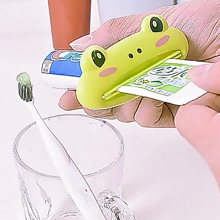 Cute Toothpaste Squeezer, Ergonomic Grip Hygiene Tube Squeezer, Compact and Portable, Medical Grade Safety Design, Easy To Clean