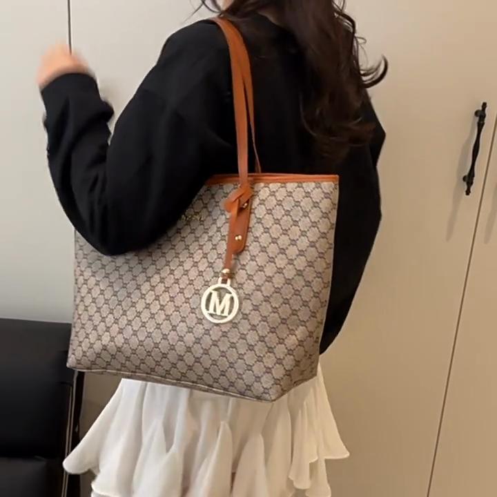 Womens Checkered Pattern Tote Bag With Soft Pu Fabric And Inner Pocket For Commuting