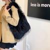 New Autumn and Winter Fashion Armpit Large-capacity Shoulder Bag, Foreign Style Hair Bag, Commuter Handbag, Plush Women's Bag