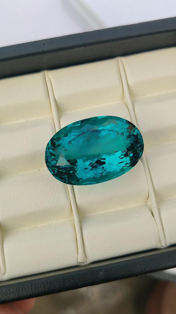 Pendent Size Oval Cut Natural Glass Stone, Loose Stone, 39 Carat, 26x17x15 Size Stone.