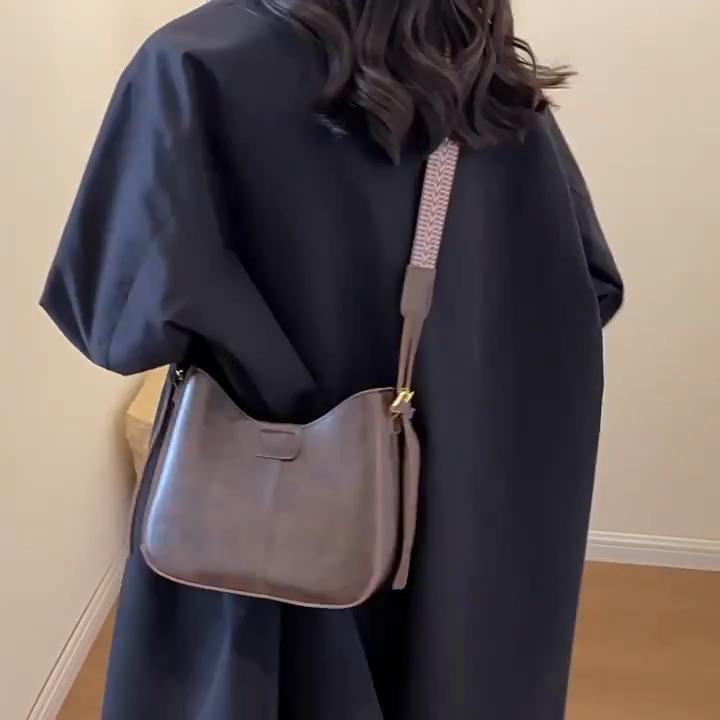 Yogodlns High-end Retro Bag Women's Bag New Style Textured Versatile Bucket Bag Trendy Wide Shoulder Strap Crossbody Bag