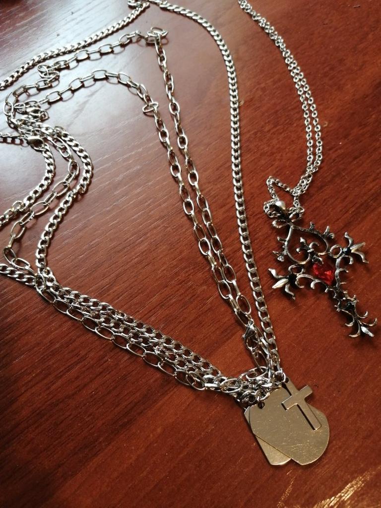 Collana Gotica Vampiro Con Cuore E Croce – Regalo Halloween – Stile Unico