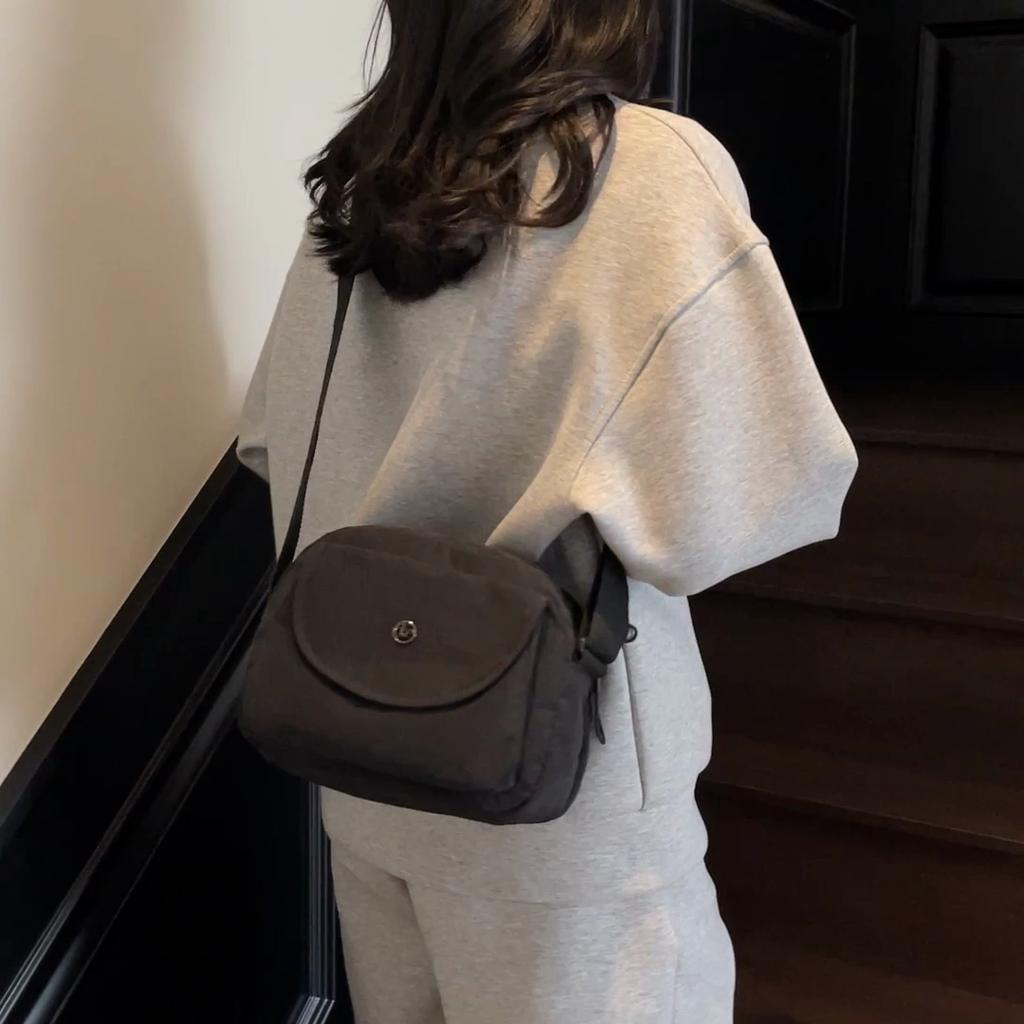 Women's Bag Sports Shoulder Crossbody Bag Lightweight Mobile Phone Bag