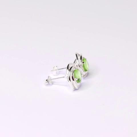 LeCalla S925 Sterling Silver Jewelry Love-Knot Stud Earring for Teens and Women (6 MM Peridot Round)