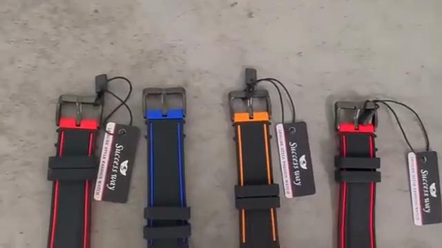 Luksusspesialitet NYTT U-formet armbåndsurdesign Unik originalitetsklokke herre enkel fritidsreiseklokke for menn kvartsklokke