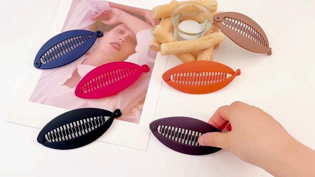 Multi-Sizes Fish Shaped Hair Clip Claw Ponytail Holder for Women Girls Banana Clips Crabs Black Women Hair Styling Accessories