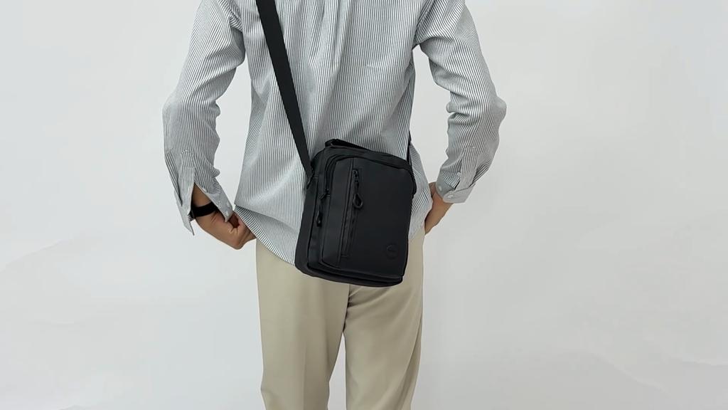 Men's Shoulder Bag Large Capacity Outdoor Commuter Mobile Phone Bag Water-Repellent Business Handbag