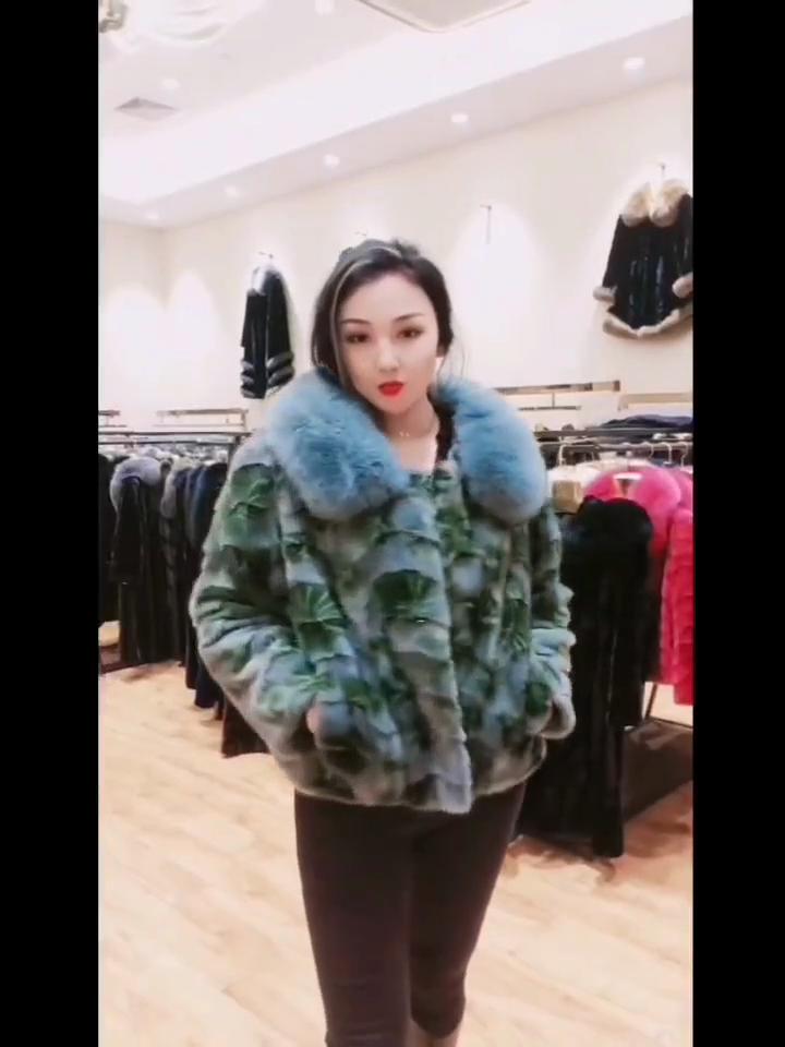 New 100% Mink Fur Coat for Women Short Style Fox Fur Collar Large Size Fur Coat for Women Send Mom and Wife Gift