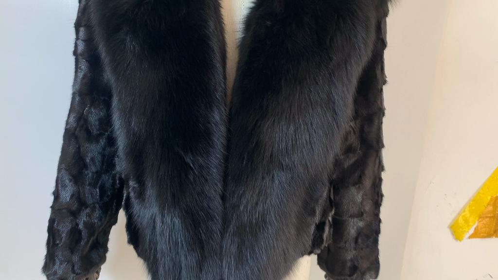 Real Mink Fur Coat For Women Winter Warm 100% Genuine Mink Fur Jacket With Fox Fur Collar Lady Quality Natural Mink Fur Overcoat
