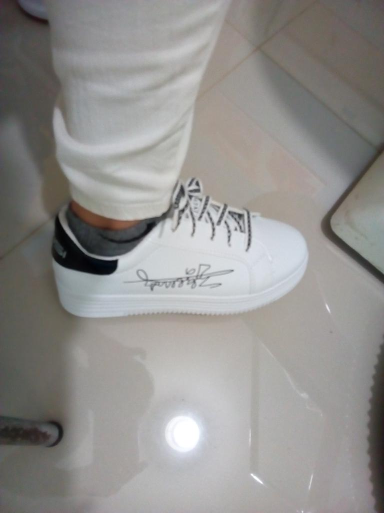 Zapatillas de plataforma SHEIN Lace Up comprar a buen precio — entrega  gratuita, reseñas reales con fotos — Joom