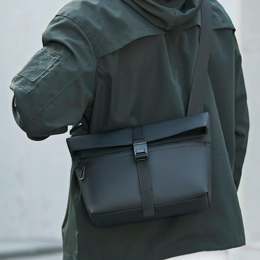 HcanKcan Men's Crossbody Bag Waterproof Shoulder Bag Fit 13 Inches Laptop Waist Bag Large Capacity Messenger Bag Black Side Bag