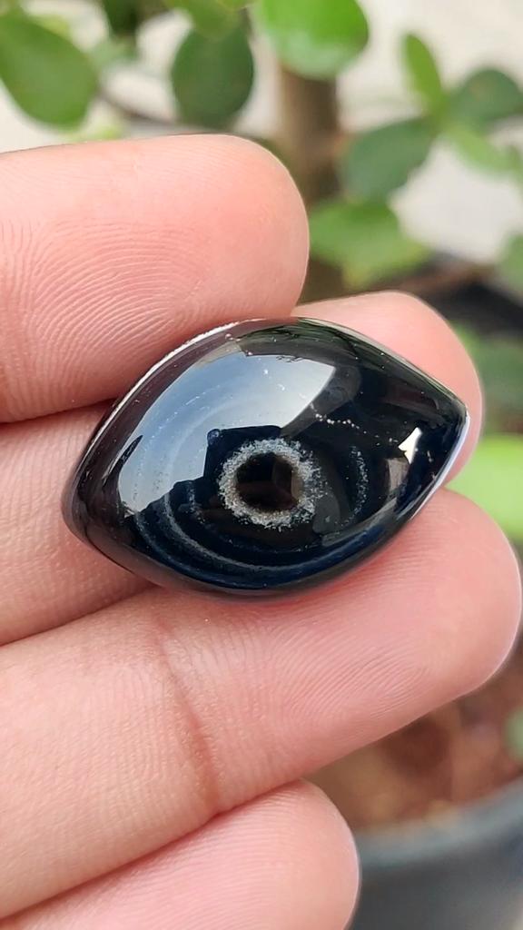 Eagle Eye Black Banded Agate Gemstone, 50.35 Carat, 28x20x13 MM Size.