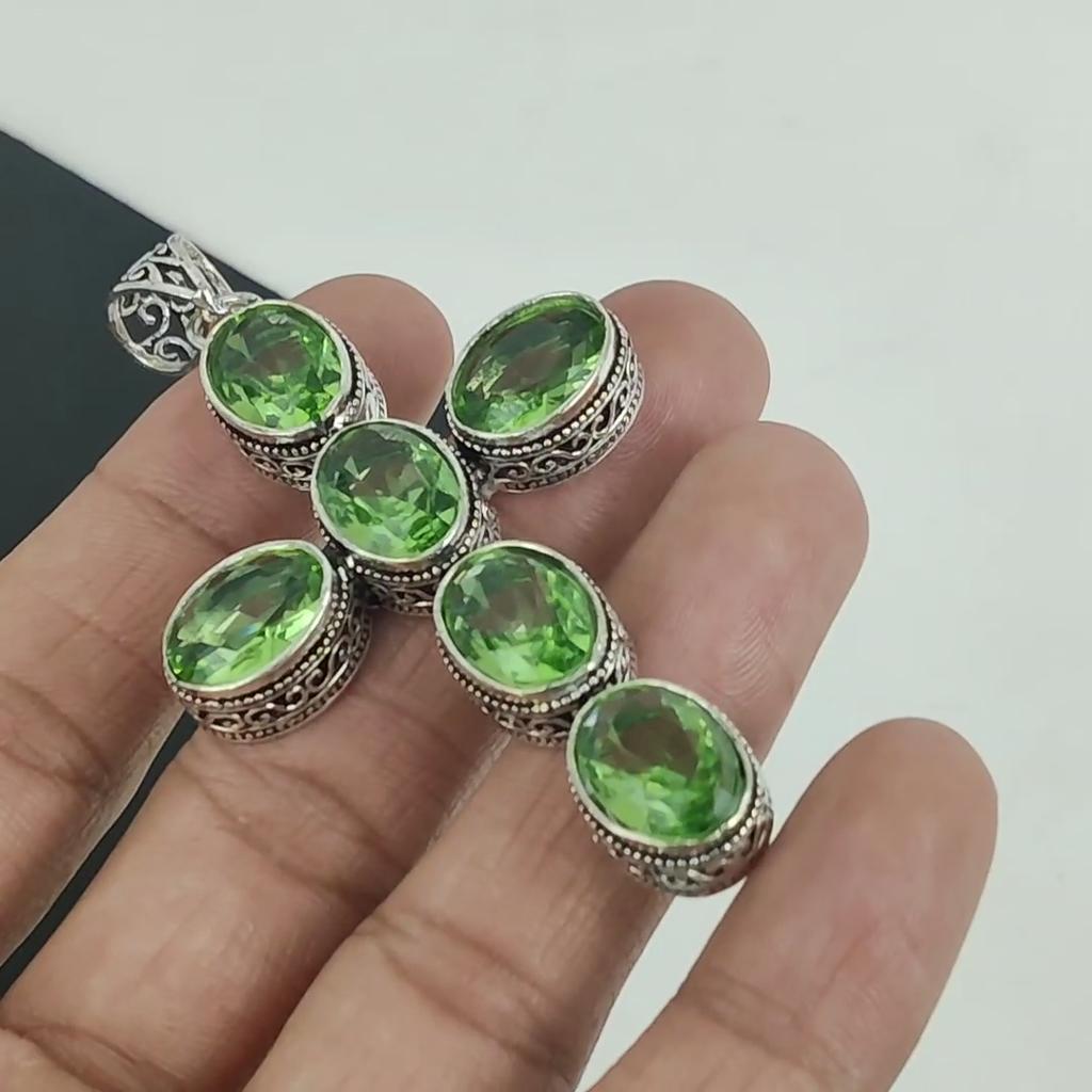 Colgante de Gema Amatista Oscura Plata de Ley 925- Diseño de Cruz Hecho a Mano, Joyería para Uso Diario, Regalos de Colgante de Amatista Oscura Único