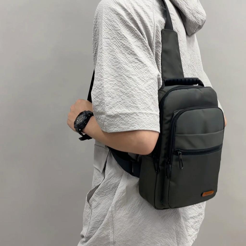 Commuter Large Capacity Men's Crossbody Bag Chest Bag
