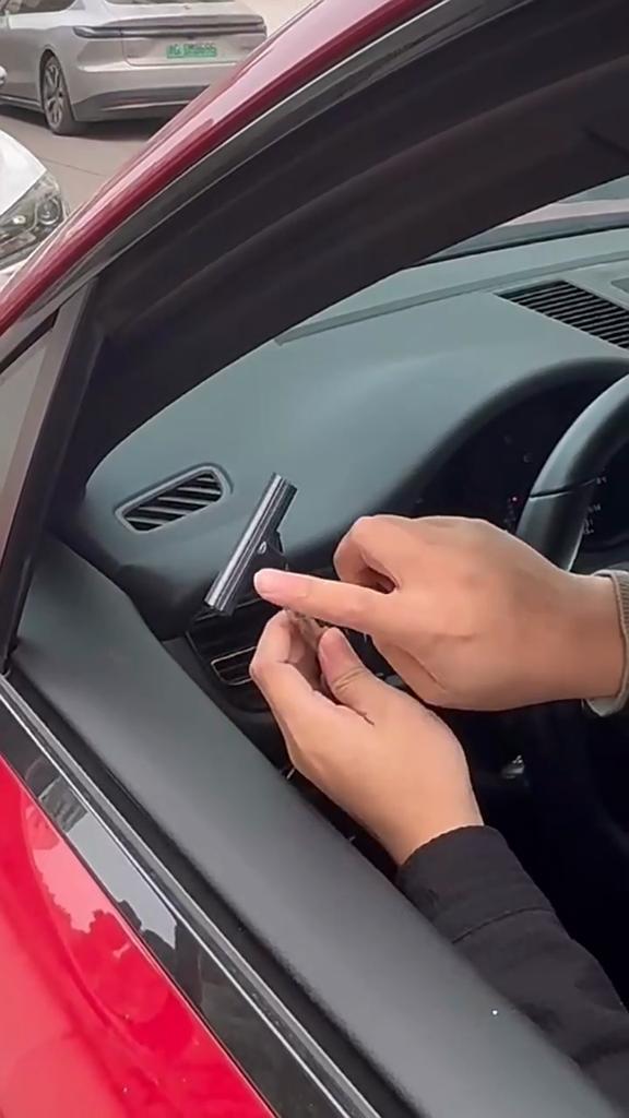 Car Rearview Mirror Wiper Telescopic Handle Car Rearview Mirror Wiper Durable Stainless Auto Glass Cleaning Tools Cleaning Brush