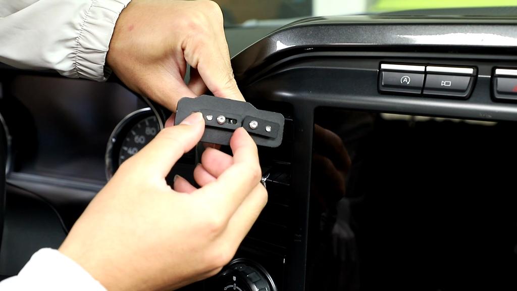 Car Air Conditioning Vent Mobile Phone Bracket GPS Phone Stand Bracket  Fit For Ford F150 2021 Up Car Interior Accessories