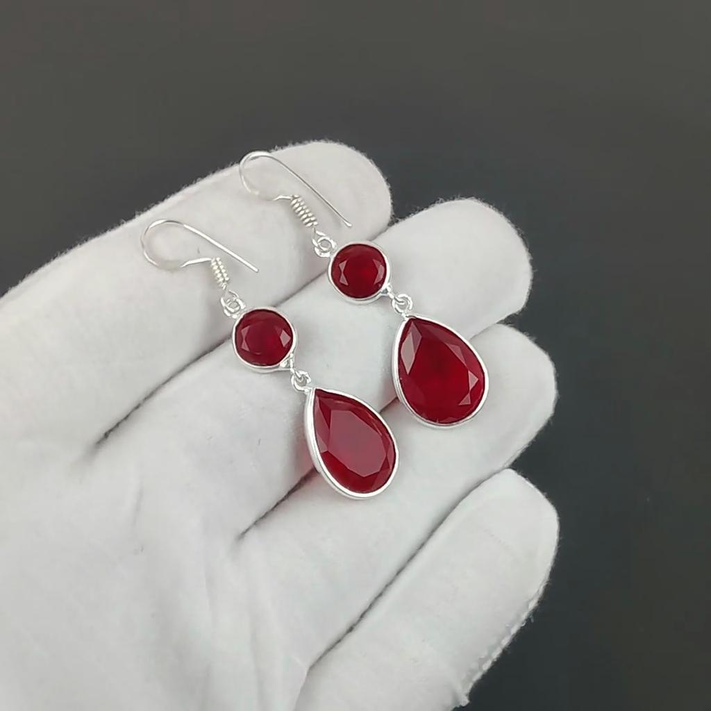 Atemberaubende Ohrringe mit rotem Granat-Edelstein, 925er Sterlingsilber-Ohrring, handgefertigte Boho-Silberschmuck-Hängeohrringe, Geschenk für Frauen