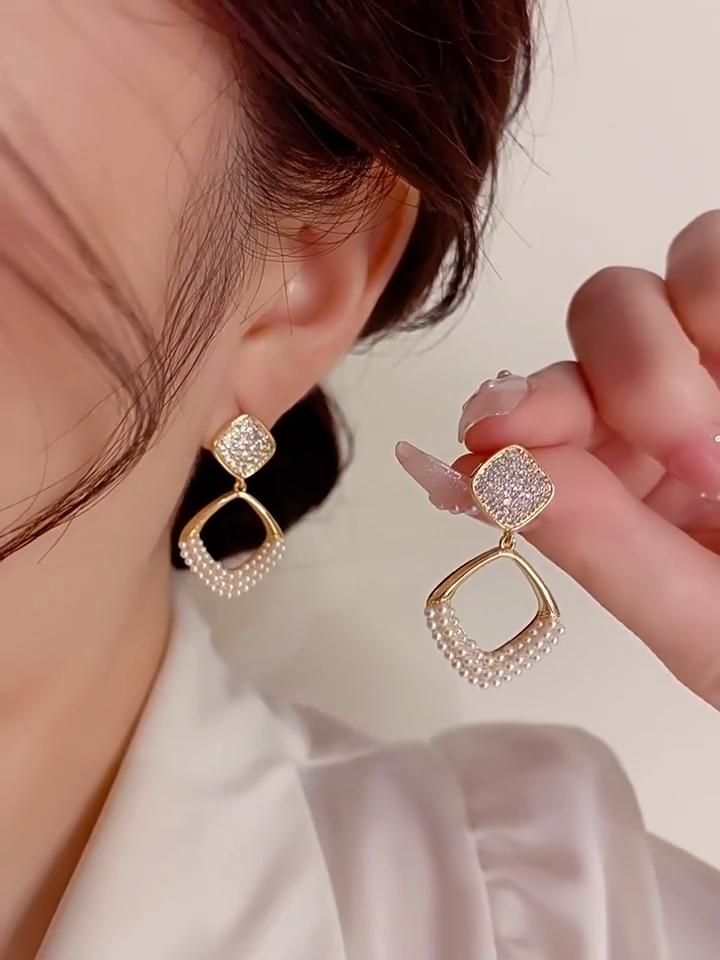 Fashionable and Simple Micro-inlaid Geometric Diamond Pearl Earrings, Niche Design, Light Luxury Earrings