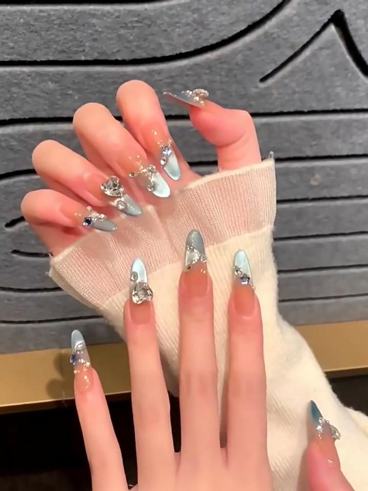 2025 Rich Daughter Blue Flash Cat Eye Ins Internet Celebrity Explosion Removable Wearable Nail Nail