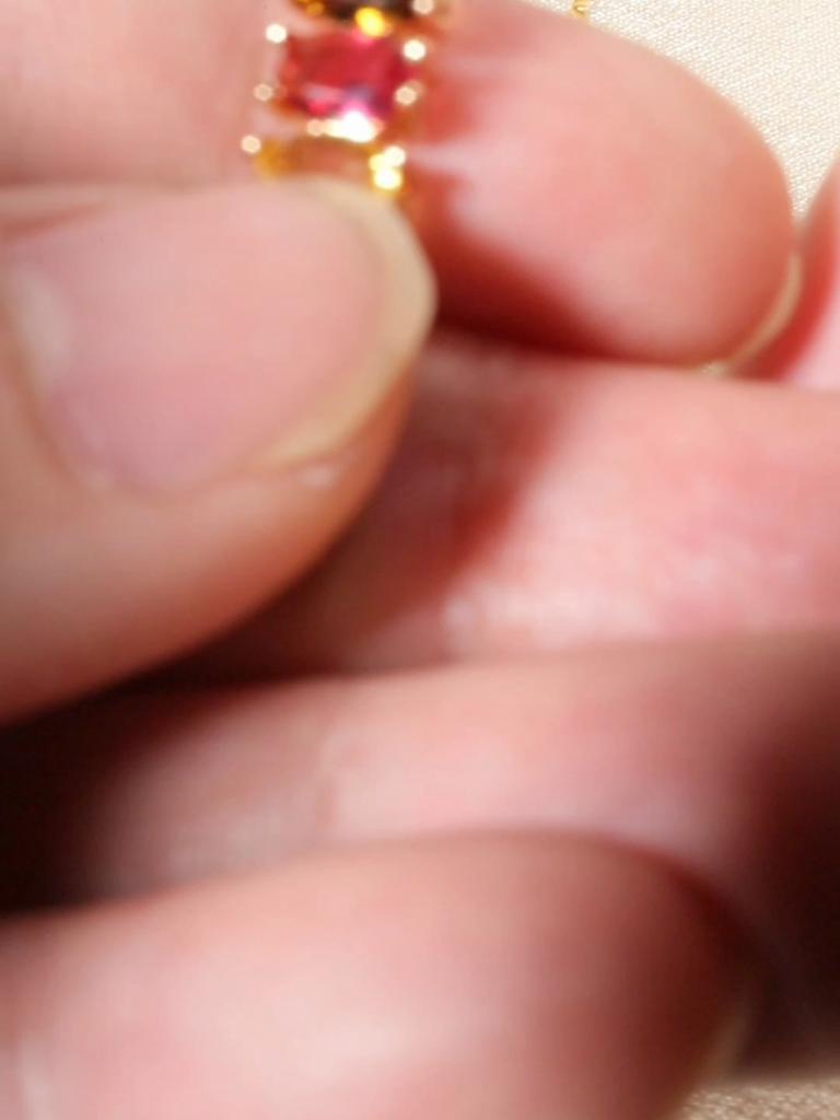 Regenbogen Mehrfarbiger Zirkonia Vertikaler Stab Anhänger Halskette, Goldfarbener Chakra Schmuck für Damen