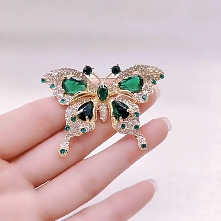 Lady Rhinestone Brooch Women Retro Butterfly Shape Faux Emerald Decor