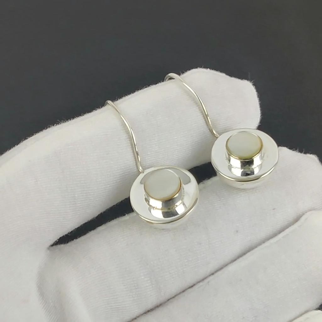 Kolczyki z naturalnej masy perłowej, Kolczyki ze srebra próby 925, Ręcznie robiona biżuteria boho w kolorze srebrnym, Wiszące kolczyki, Prezent na Święto Dziękczynienia