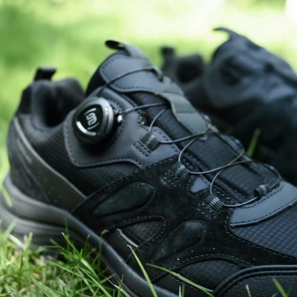 Men's Hiking Boots Outdoor Shoes Swivel Buckle Non-slip Lightweight Hiking Shoes Men's Non-slip Sports Shoes Breathable Cross-country Running Shoes