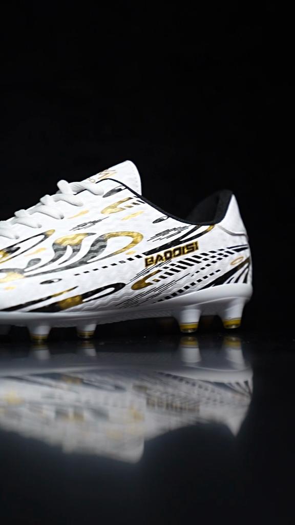 31-44  Kids Football Shoes Shock Absorption Anti-skid and Wear-resistant Long Spike Outdoor Sports Training Football Shoes