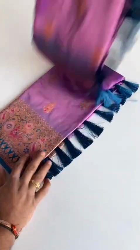 Beautiful rich pallu & jacquard work on all over the saree