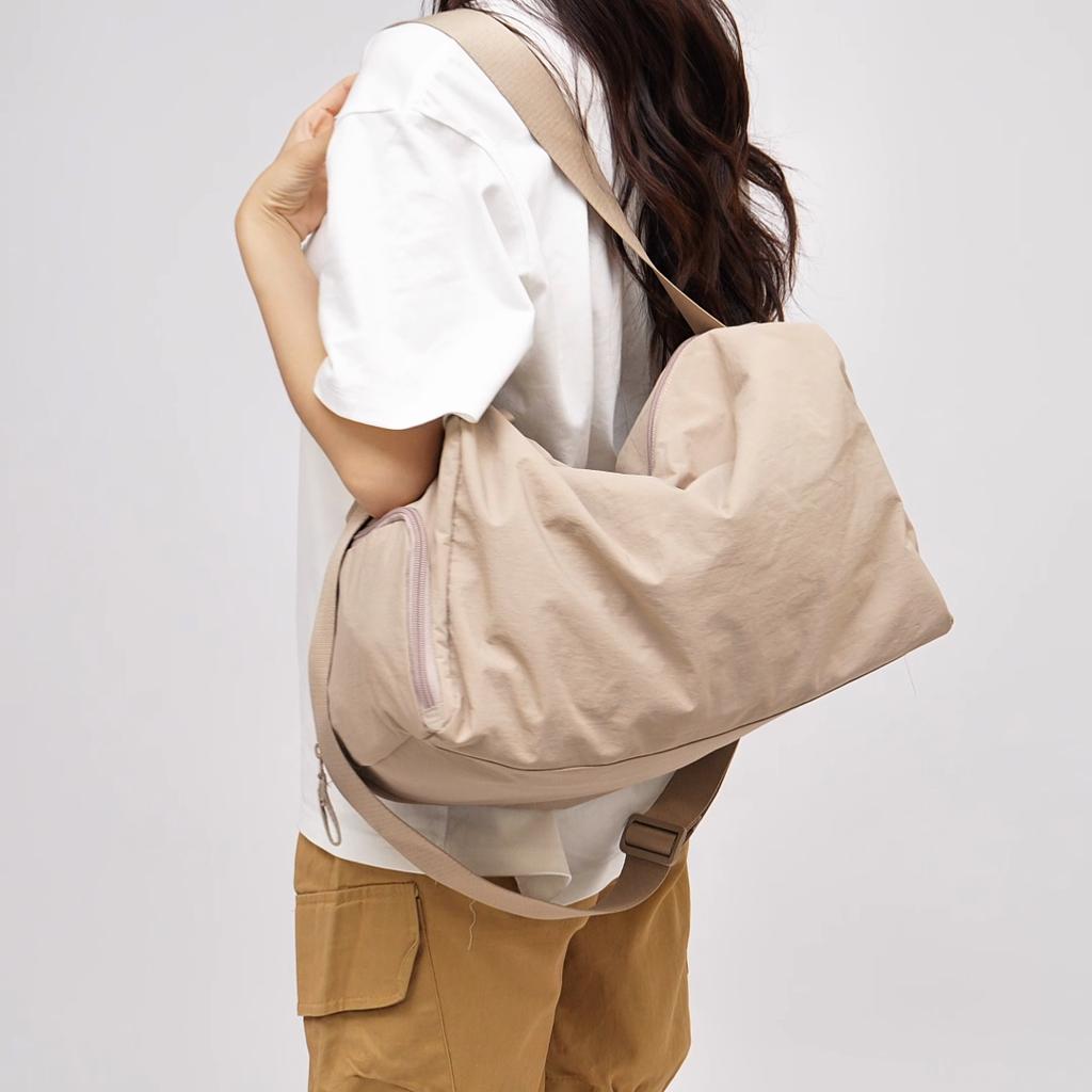 Sports Fitness Bag Short Distance Travel Bag Women's Large Capacity Shoulder Crossbody Bag