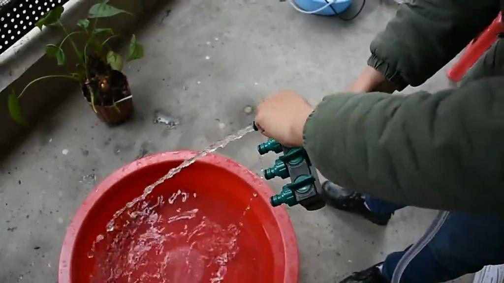 1 Stück Gartenbewässerung, Rasenpflege, Europäischer Vier-Wege-Wasserverteiler Ventil Splitterzh