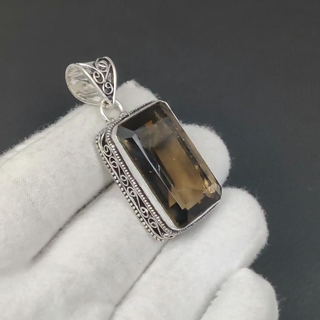 Zierlicher Rauchtopas Edelstein Silberanhänger aus 925 Sterling Silber - Handgefertigtes Design, Schmuck für den Alltag, Einzigartiger Anhänger Muttertagsgeschenk