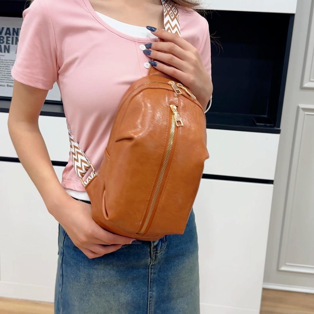 Vintage Chest Bag Women's Crossbody Bag Large Capacity Shoulder Bag