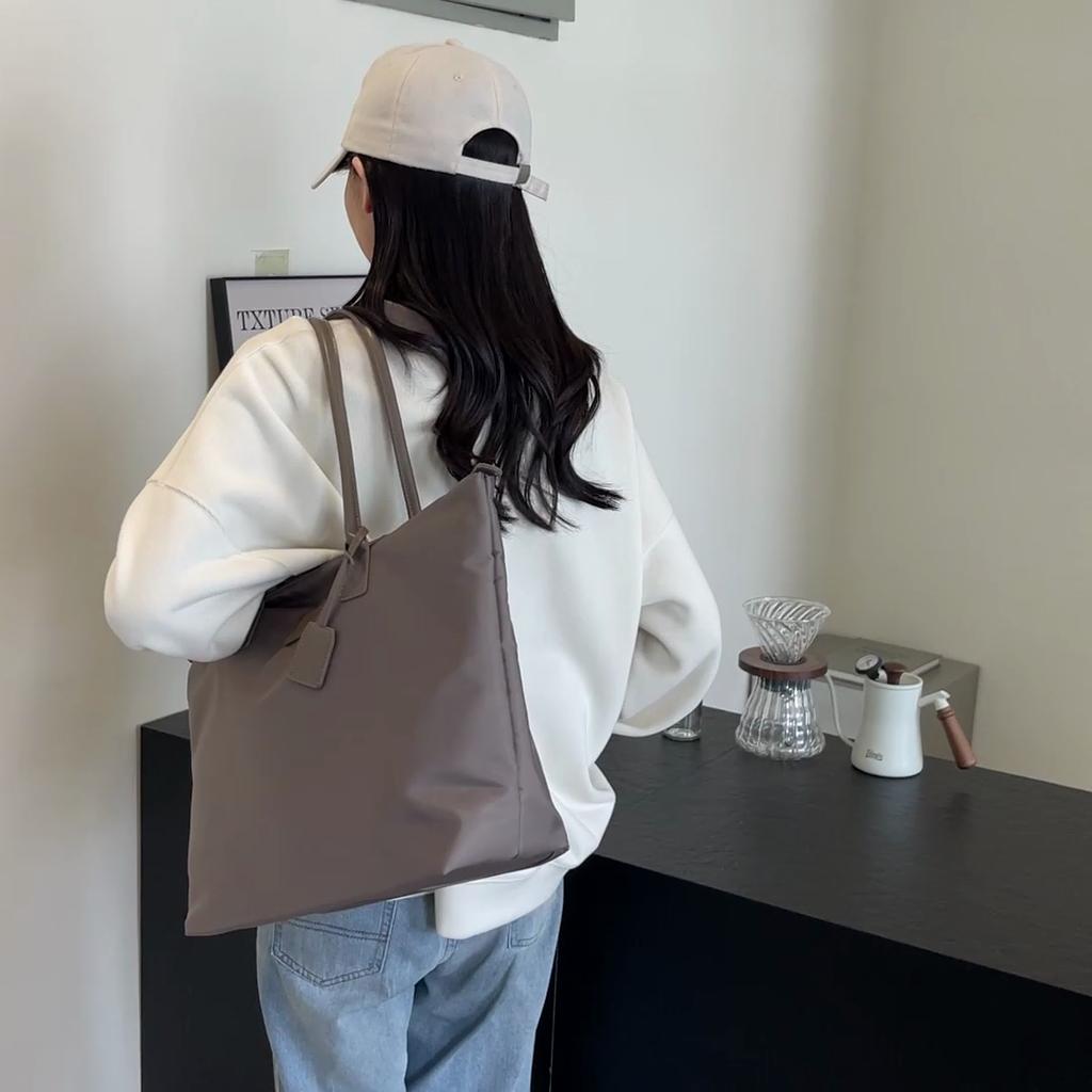 Women's Travel Bag Large Capacity Shoulder Handbag Solid Color Crossbody Bag Tote Bag