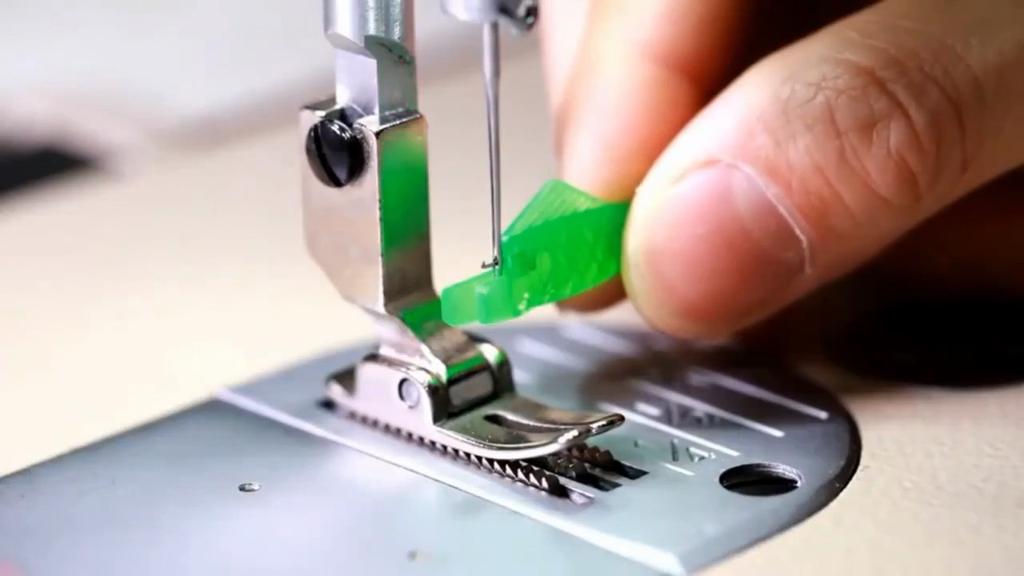 50pcs Automatic Needle Threader DIY Tool Home Hand Sewing Machine Device Thread Auto Needle Cross Stitch Sewing Accessories