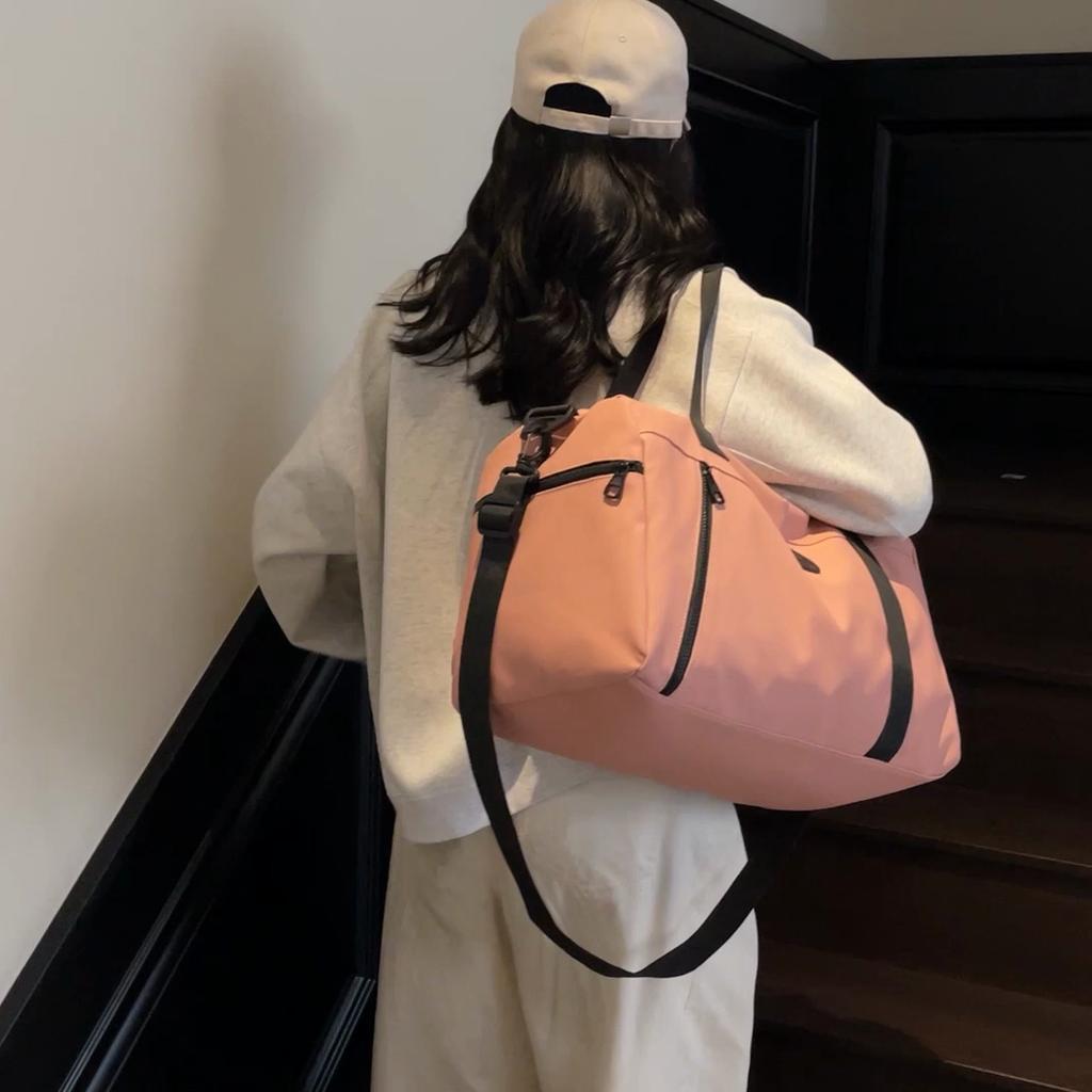Travel Bag Large Capacity Dry and Wet Separate Sports Fitness Bag for Short Distance Storage Bag with Separation Shoes Bags