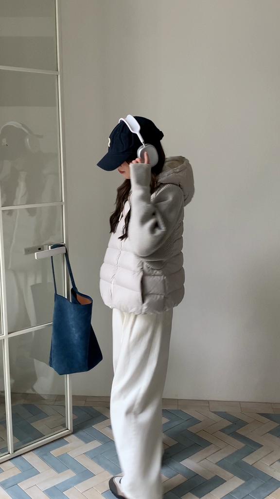 Fashion Female Short Coat Winter Jackets Hooded Knitted Sleeves Loose Thick Warm Women Parkas