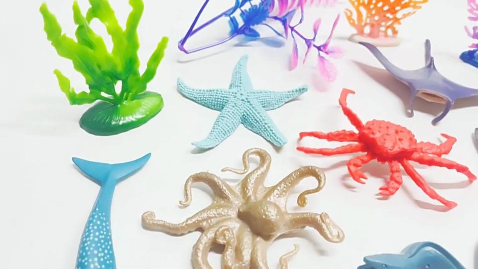Stunning Mini Ocean Animal Figurines Set Featuring Dolphin Turtle Crab Octopus For All Ages