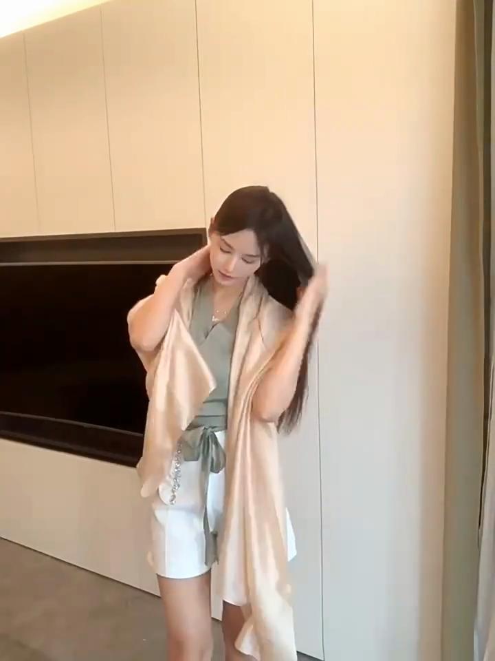 High-Grade Solid Color Satin Scarf Summer Sunscreen Shawl Beach Towel Seaside Sunshade Solid Color Brocade Satin Scarf for