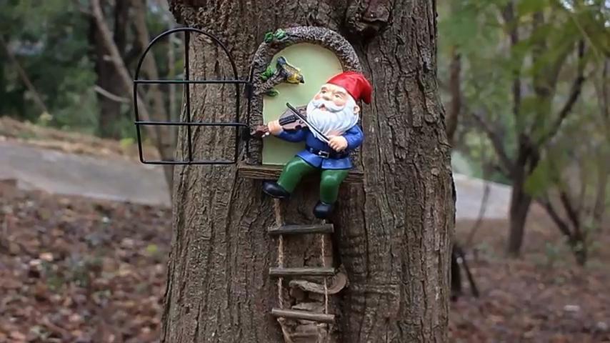  Elf Out The Door Tree Hugger with Ladder,Glow In Dark Resin Garden Gnome Statue for Patio Lawn Yard Ornaments