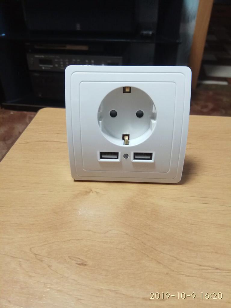 Внутренняя розетка евростандарт с двумя USB портами. купить недорого ...