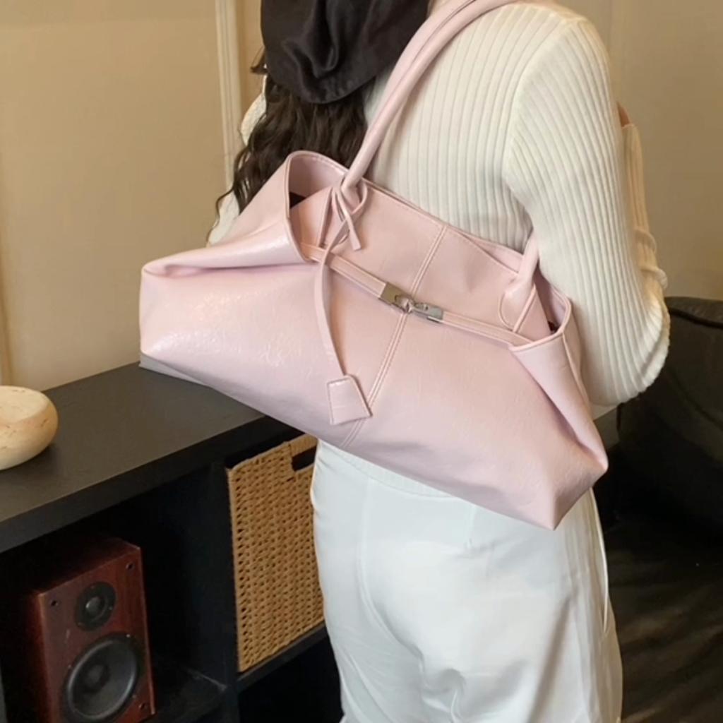 PU Tote Bag for Women with Cracked Texture Design and Metal Clasp Closure Ideal for Daily Use Work and Casual Outings