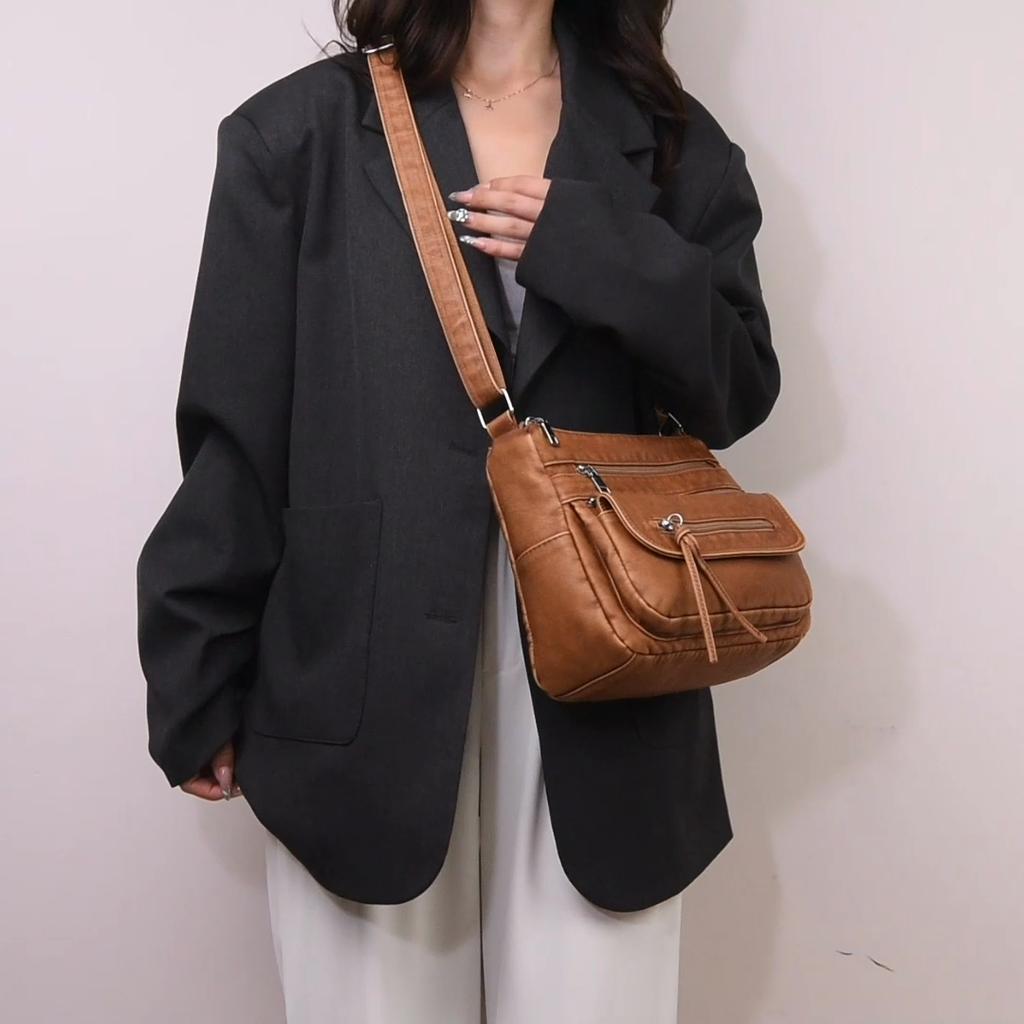Large Capacity Shoulder Bag Women's Multi-Layer Lightweight Soft Leather Crossbody Bag
