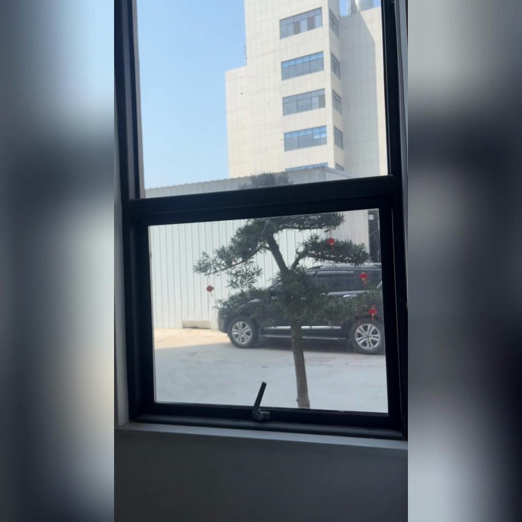 PuRuiKai Automatic Glass Cleaning Robot, with a Suction Power of 5600 Pa, 3 Cleaning Modes