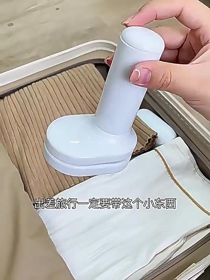 Portable Travel Clothes Hanger for Travel and Business Trips, Indoor Folding Clothes Hanger for Hotels, Retractable Drying Tool