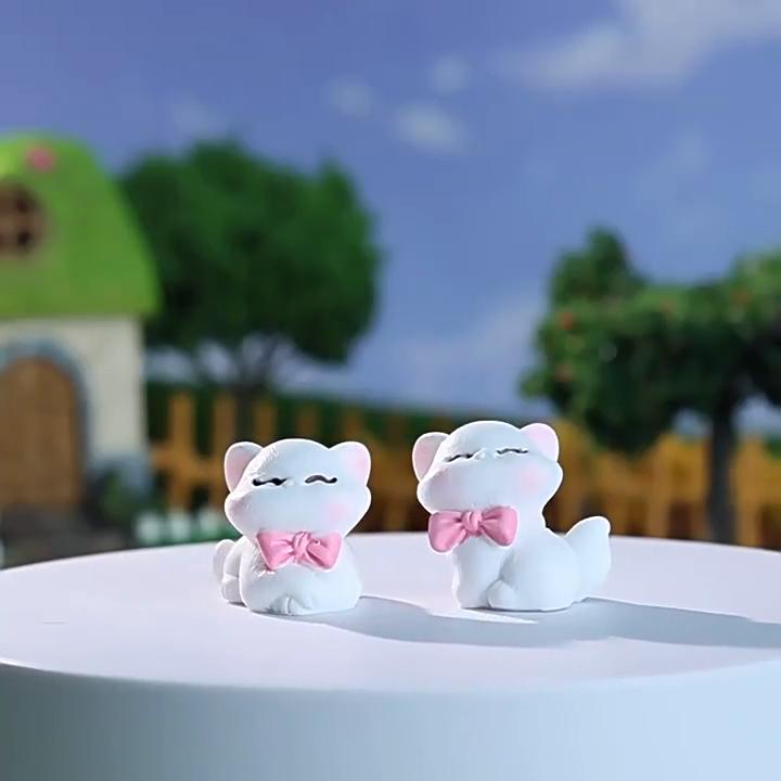 4Pcs/set Cartoon Bow Cat Animal Miniatures Resin Ornaments Fairy Garden Decoration Moss Terrarium Micro Landscape