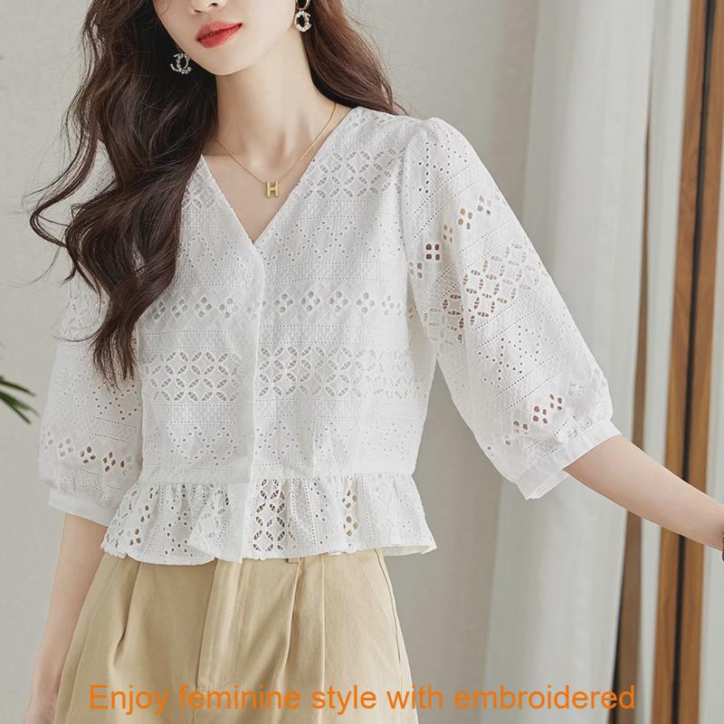 Cotton Embroidered Short Sleeve Shirt For Petite Women With V Neck And Floral Design
